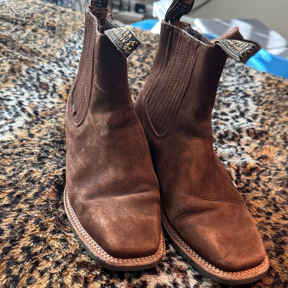 Men's Suede Chelsea Boots